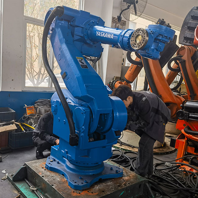 USED Japanese Yaskawa Robot ARM 6 AXIS